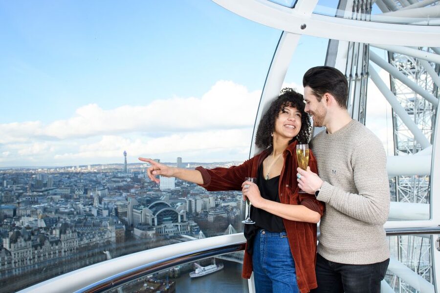 The London Eye Champagne Experience - Thirty minutes above Westminster