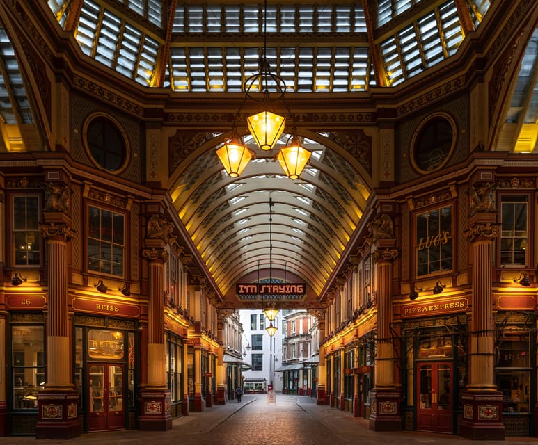 The most complete and exclusive Harry Potter tour in London - Crossing London to Leadenhall Market