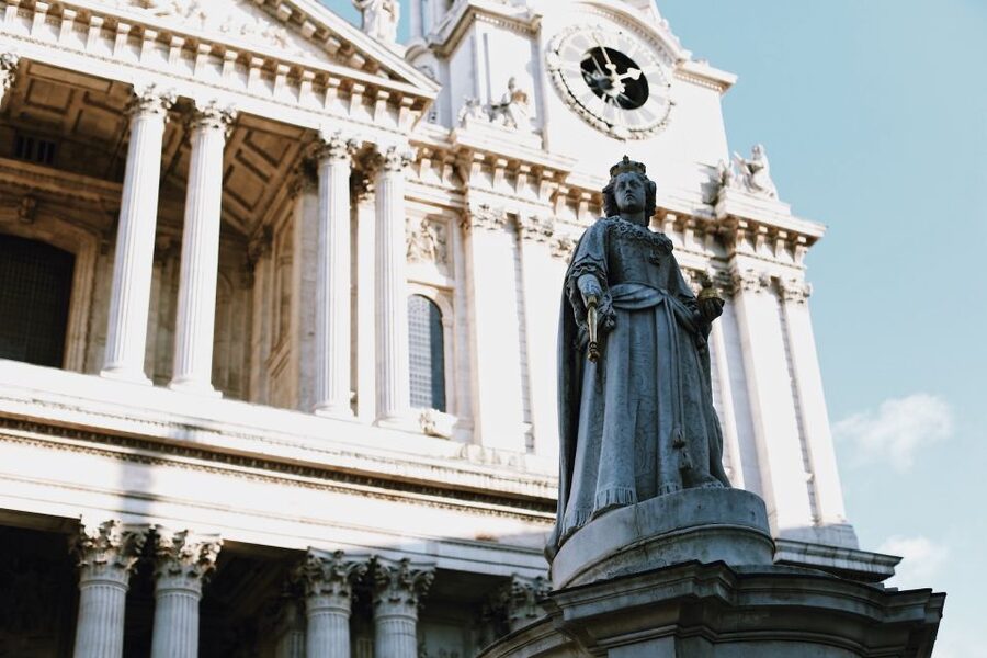 The Old City of London - Guided Walking Tour 12 guests 2,5h - Guildhall and the Roman Settlement
