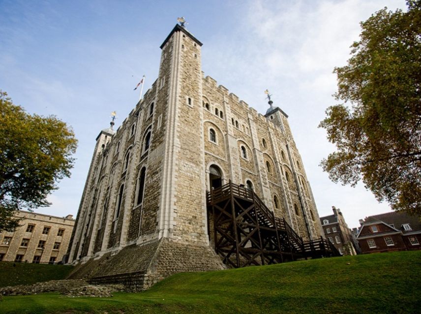 Tower of London: Early Access with Crown Jewels & Beefeaters - Practical advice before you book
