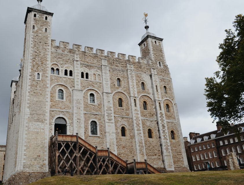 Ultimate Royal London, Thames River Boat Ride & Walking Tour - How much walking is involved?