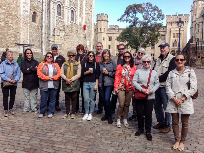 Ultimate Tower of London, Beefeater Welcome & Crown Jewels - Meeting a Beefeater in a small private audience