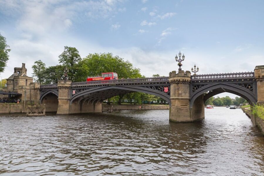 York: City Sightseeing Hop-On Hop-Off Bus Tour - Blossom Street, The Mount, and Mount Vale