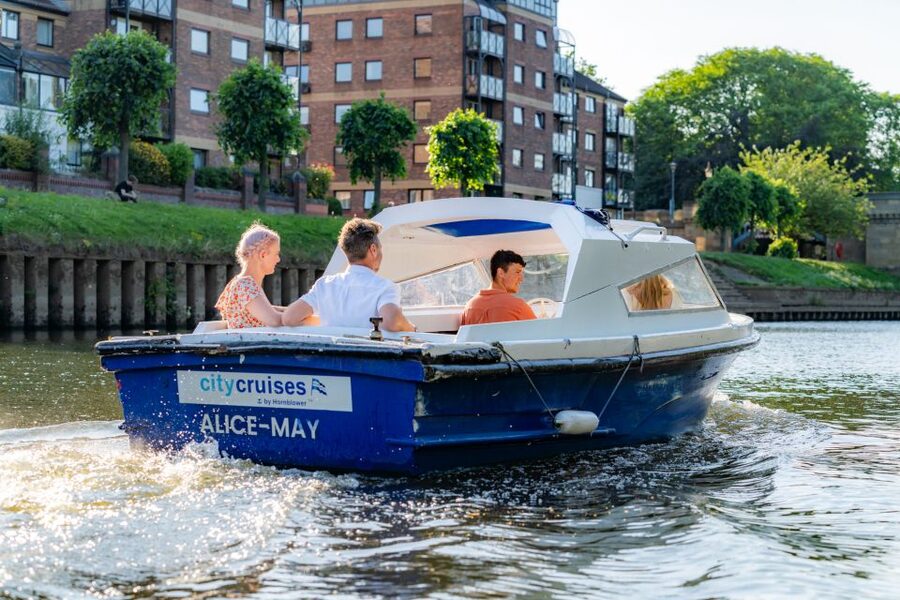 York: Self-Steer Boat Rental - Key points to know before booking