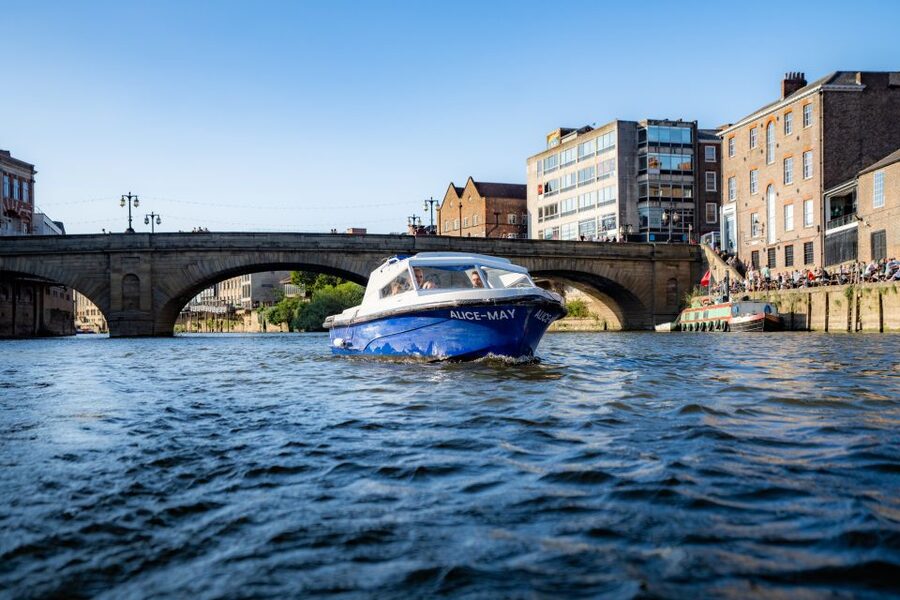York: Self-Steer Boat Rental - Taking the helm at King’s Staith