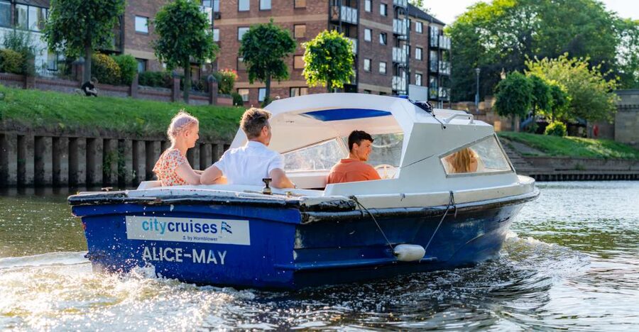York: Self-Steer Boat Rental - A picnic on the Ouse, with firm rules